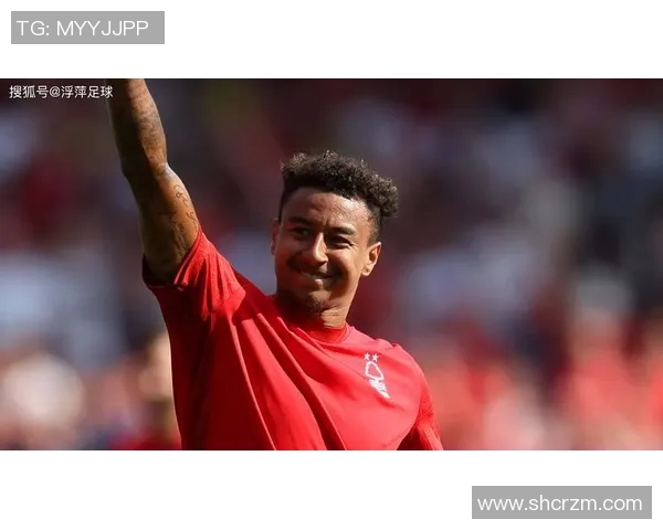 足球大咖的传奇之路揭秘如何从草根崛起成为全球瞩目的球场明星